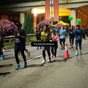 Runner Photo 6432998