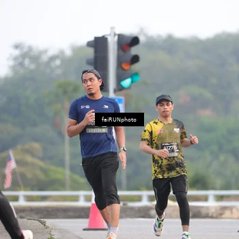 Runner Photo 6433010