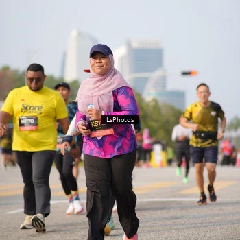 Runner Photo 6433022