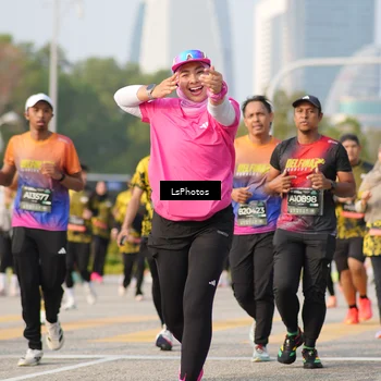 Runner Photo 6433025