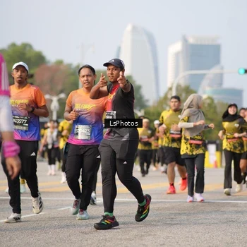 Runner Photo 6433051