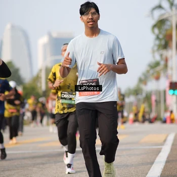 Runner Photo 6433061