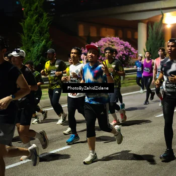 Runner Photo 6433113