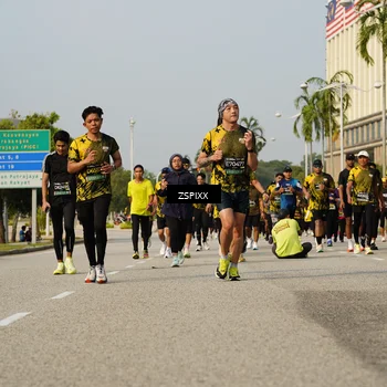 Runner Photo 6433128