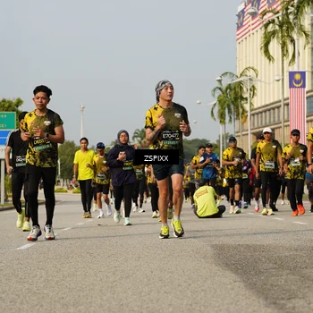 Runner Photo 6433146