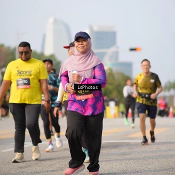 Runner Photo 6433200