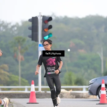 Runner Photo 6433213