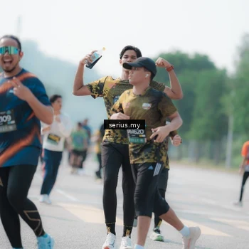 Runner Photo 6433266