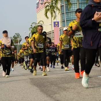 Runner Photo 6433285