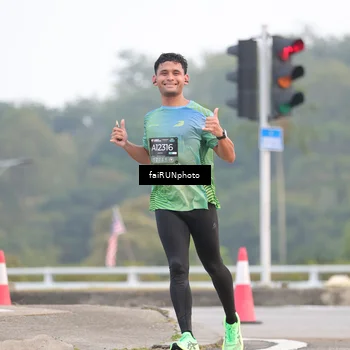 Runner Photo 6433372