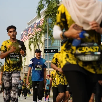 Runner Photo 6433376
