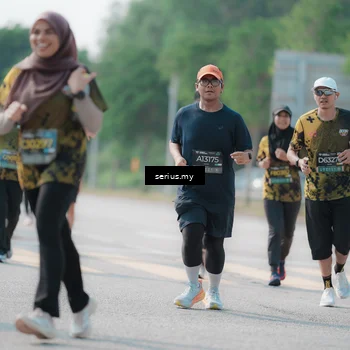 Runner Photo 6433425