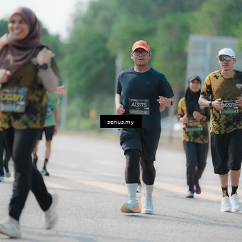 Runner Photo 6433426