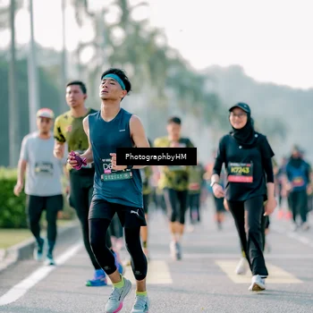 Runner Photo 6433459