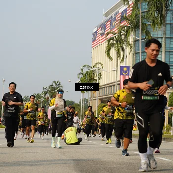 Runner Photo 6433464