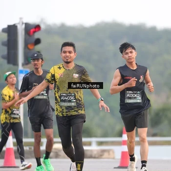 Runner Photo 6433502