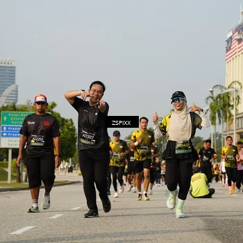 Runner Photo 6433513