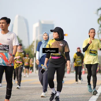 Runner Photo 6433556