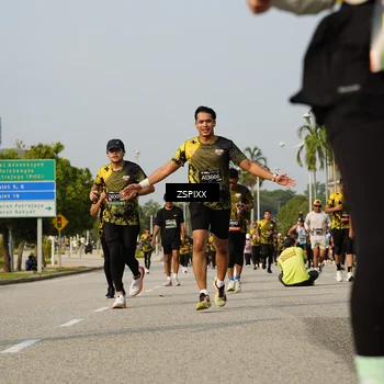 Runner Photo 6433564