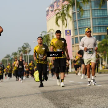 Runner Photo 6433657