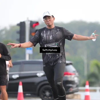 Runner Photo 6433694