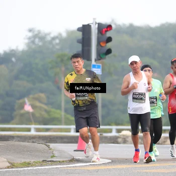 Runner Photo 6433728