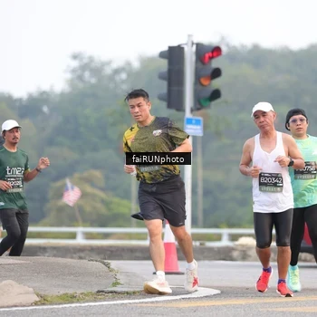 Runner Photo 6433761