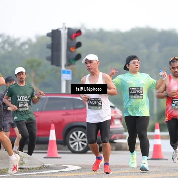 Runner Photo 6433801