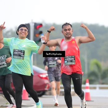Runner Photo 6433842