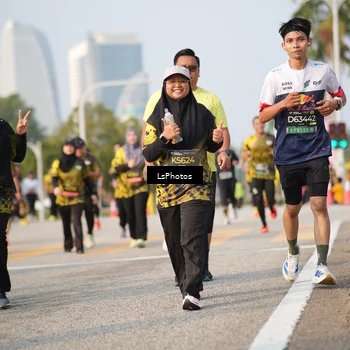 Runner Photo 6433857