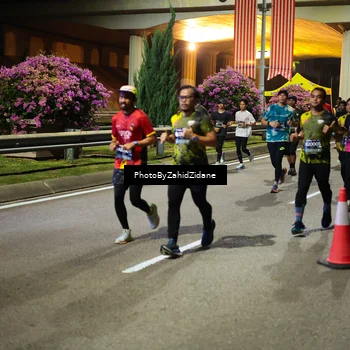 Runner Photo 6433872