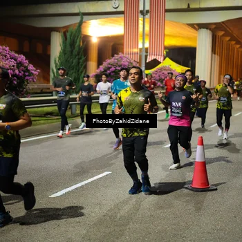 Runner Photo 6433913