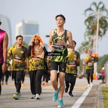 Runner Photo 6433938