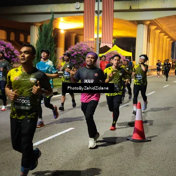 Runner Photo 6433982