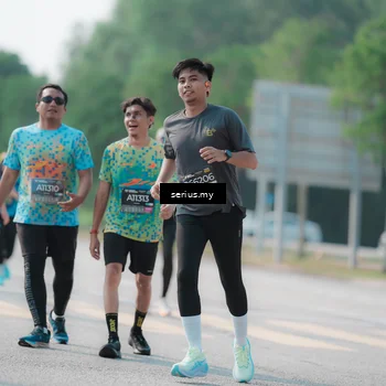 Runner Photo 6434010