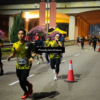 Runner Photo 6434012