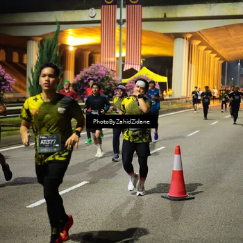 Runner Photo 6434037