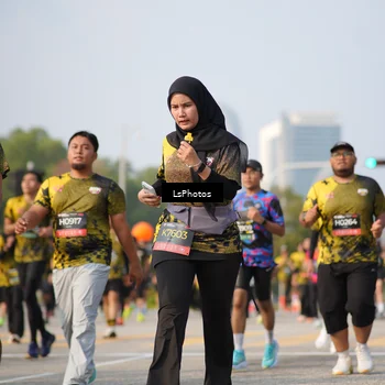 Runner Photo 6434039