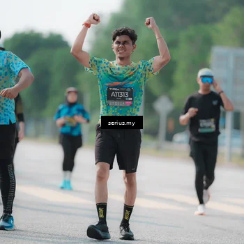 Runner Photo 6434042