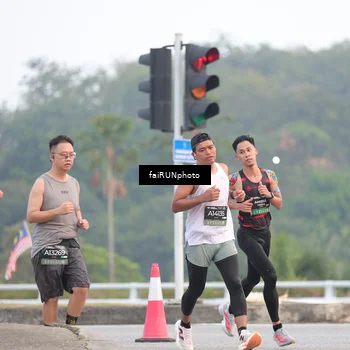 Runner Photo 6434089