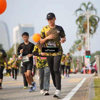 Runner Photo 6434095