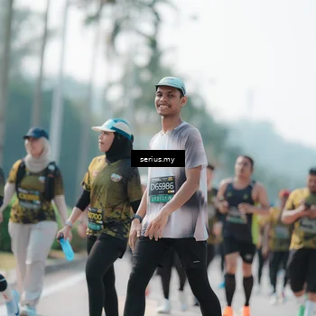 Runner Photo 6434102