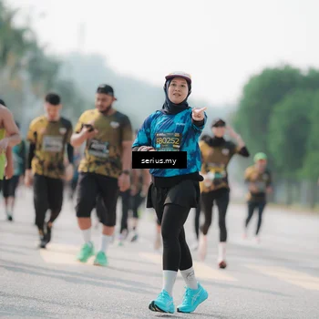 Runner Photo 6434110