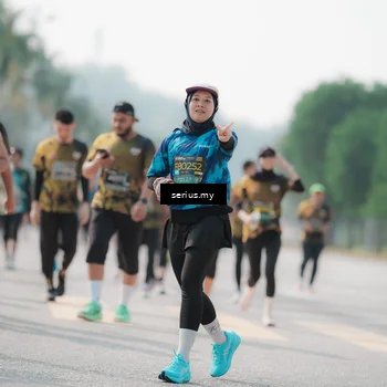 Runner Photo 6434117
