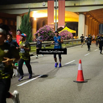 Runner Photo 6434118