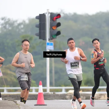 Runner Photo 6434121