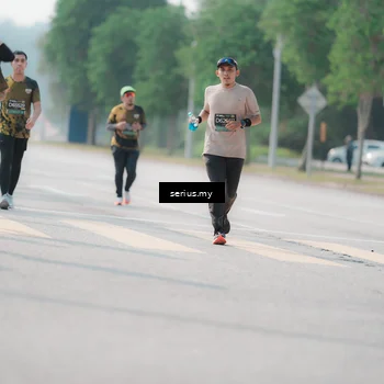 Runner Photo 6434153