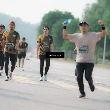 Runner Photo 6434186
