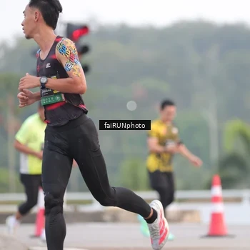 Runner Photo 6434245