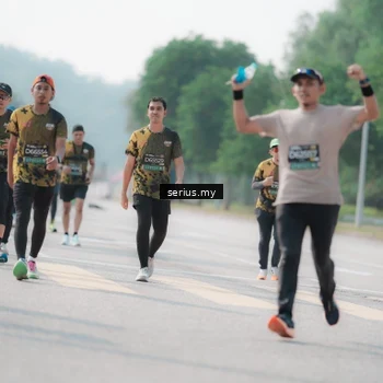 Runner Photo 6434260